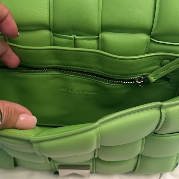 Bottega Veneta Padded Cassette bag in Acid Green leather - Picture 10 of 10